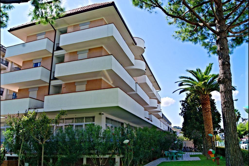 סן בנדטו דל טרנטו Hotel Blumen מראה חיצוני תמונה