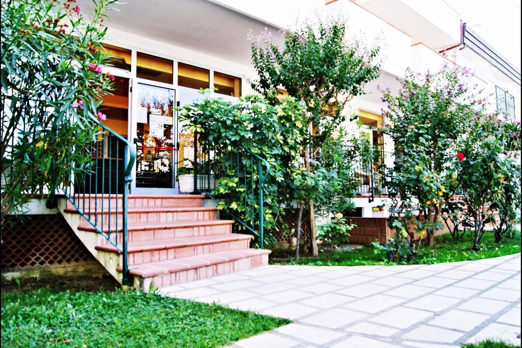 סן בנדטו דל טרנטו Hotel Blumen מראה חיצוני תמונה