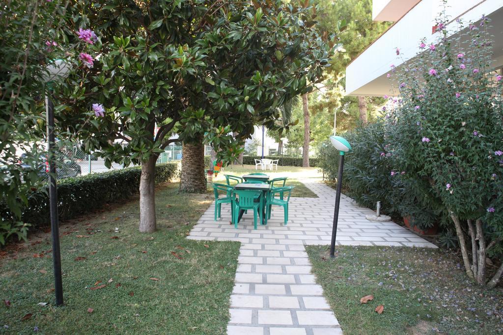 סן בנדטו דל טרנטו Hotel Blumen מראה חיצוני תמונה